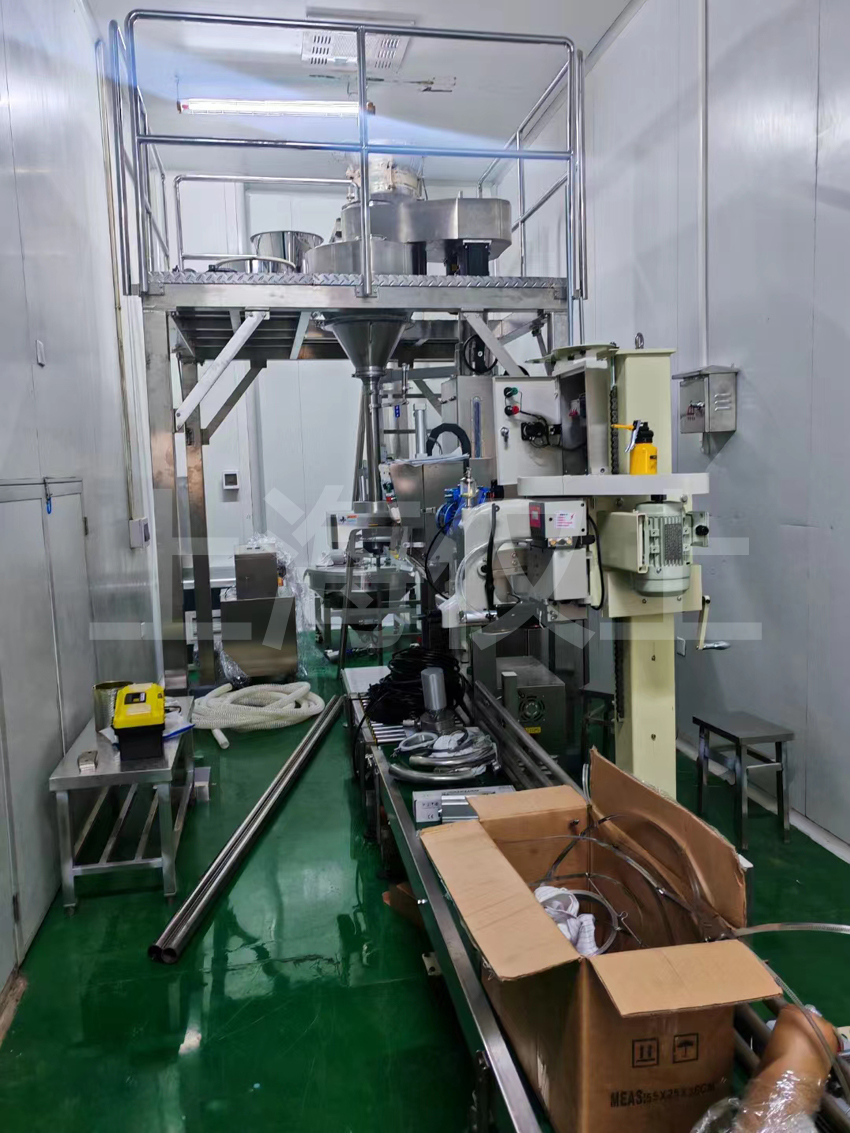 25公斤大包生產(chǎn)線(xiàn)安裝調(diào)試進(jìn)行中，目的地江西